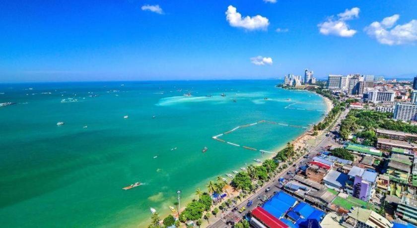 Oyo 75327 Diyana Residence Pattaya Luaran gambar